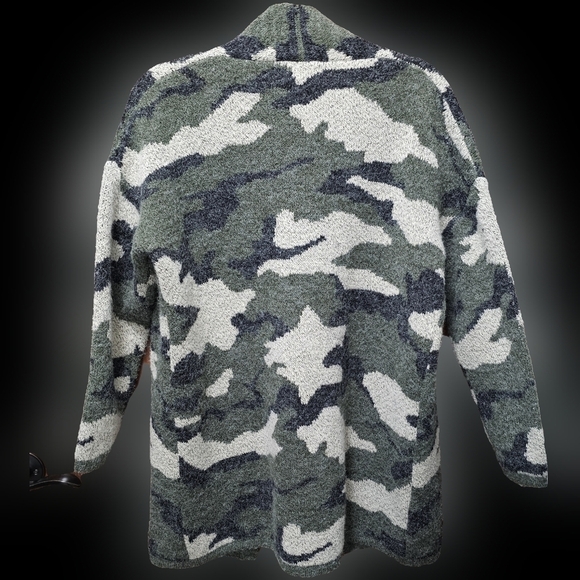 Dreamers Camo Cardigan. Sz sm - Picture 2 of 5